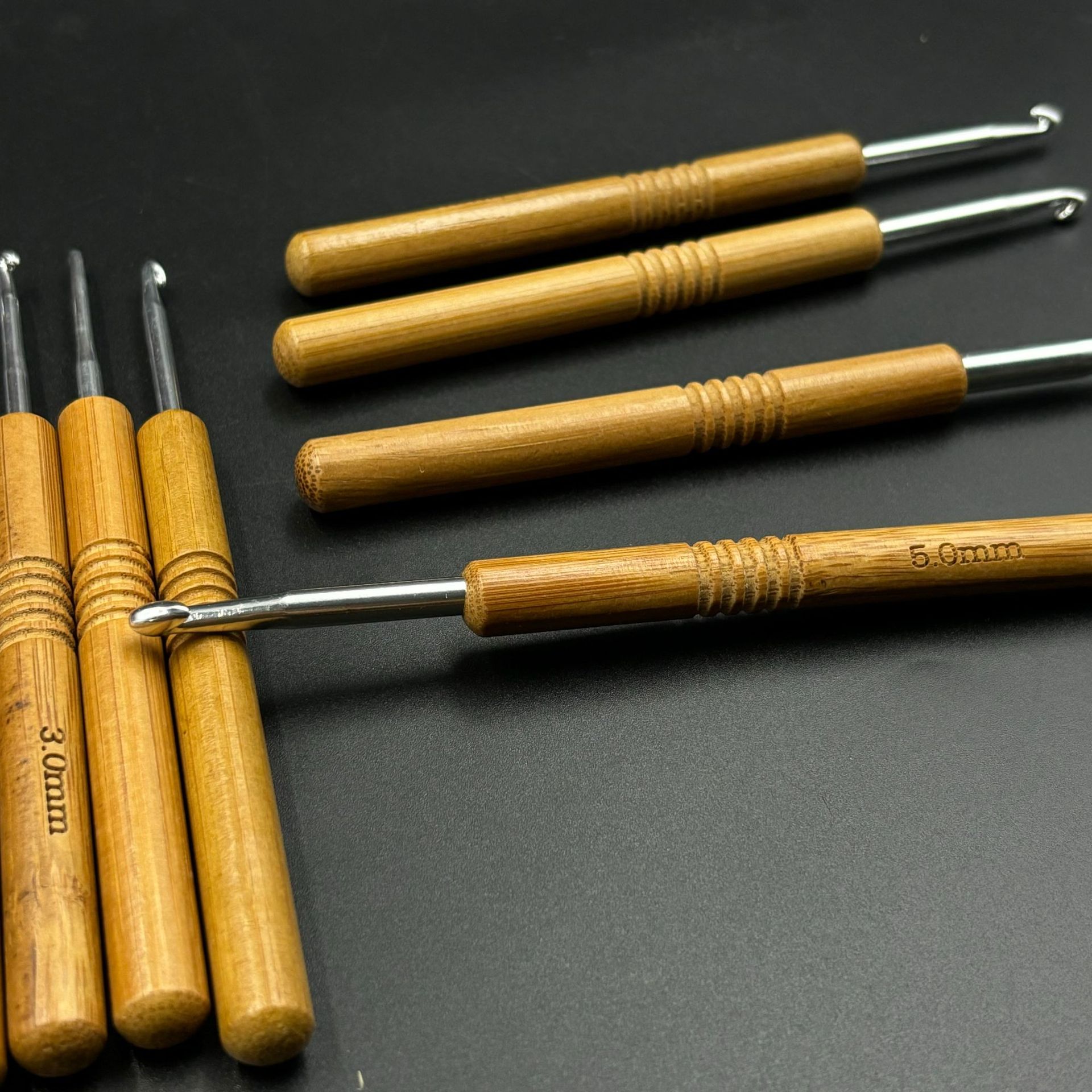 1 unidad de agujas de ganchill - Wooden Crochet Hooks Ergonomic Handle reseña y precio